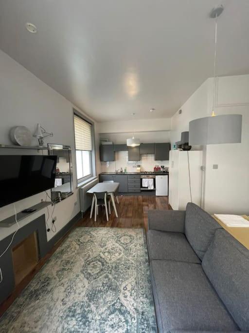 1 Comfortable Studio Apartment Brighton Exterior photo